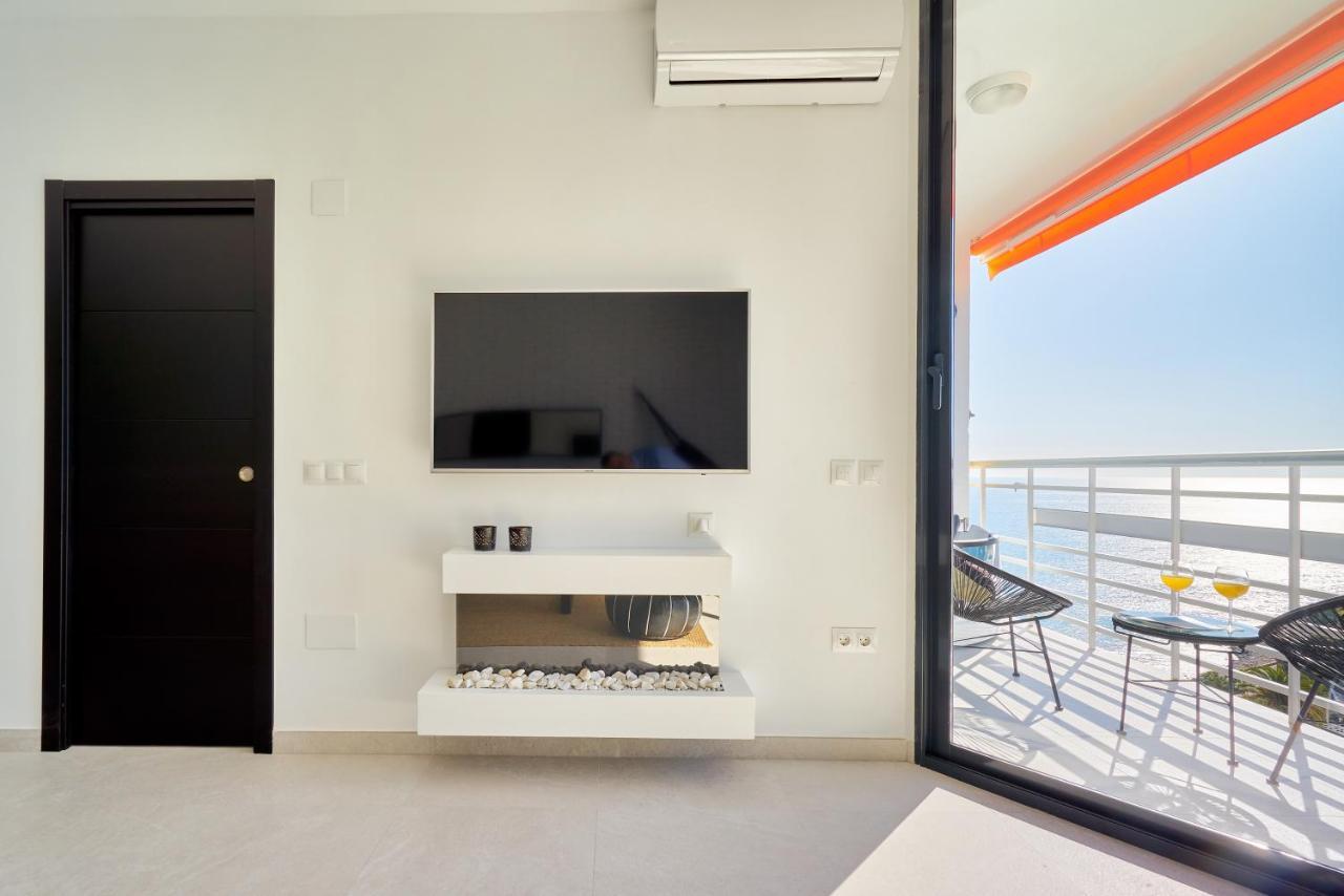 Suite Del Mar Luxury Apartment With Jacuzzi Torremolinos Exterior photo